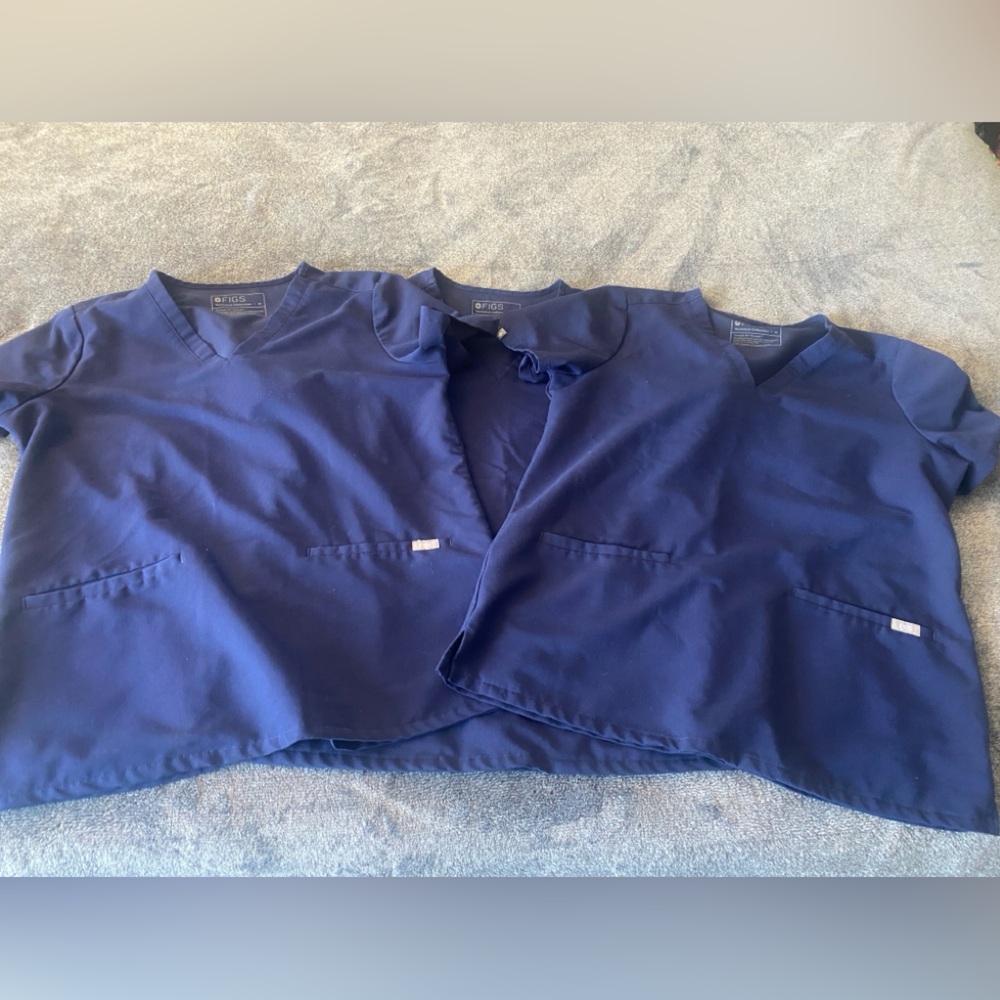 Set of Figs Royal Blue Scrub Top size medium Casma 3 pocket Women’s